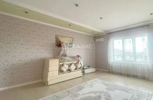 Дом 294м², 2-этажный, участок 4 сот.  