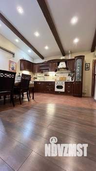 Дом 176м&sup2;, 2-этажный, участок 4 сот.  