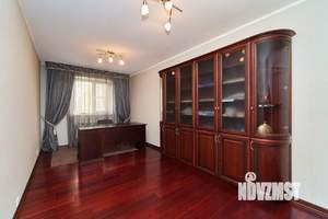 Дом 230м², 2-этажный, участок 9 сот.  