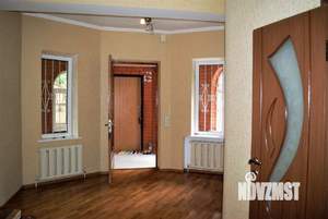 Дом 313м², 2-этажный, участок 11 сот.  