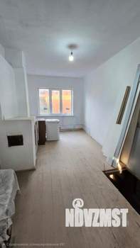 Дом 101м&sup2;, 2-этажный, участок 7 сот.  