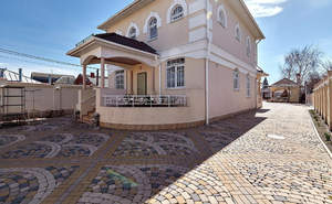 Дом 288м&sup2;, 2-этажный, участок 4 сот.  