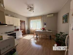 Дом 231м&sup2;, 2-этажный, участок 6 сот.  