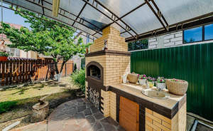 Дом 250м&sup2;, 1-этажный, участок 8 сот.  