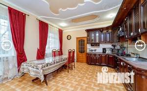 Дом 260м², 2-этажный, участок 10 сот.  