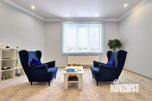 Дом 210м&sup2;, 2-этажный, участок 3 сот.  