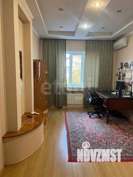 Дом 170м&sup2;, 2-этажный, участок 8 сот.  