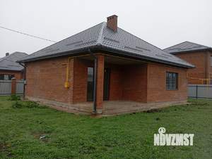 Дом 180м&sup2;, 2-этажный, участок 6 сот.  