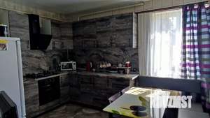 Дом 181м&sup2;, 3-этажный, участок 2 сот.  