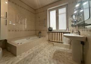 Дом 480м², 3-этажный, участок 6 сот.  