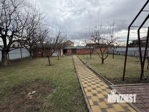 Дом 210м&sup2;, 3-этажный, участок 13 сот.  