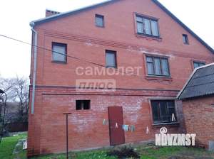 Дом 330м&sup2;, 3-этажный, участок 6 сот.  