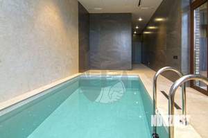 Дом 400м&sup2;, 2-этажный, участок 10 сот.  