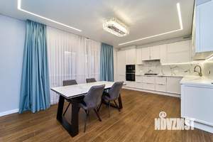 Дом 164м&sup2;, 2-этажный, участок 3 сот.  