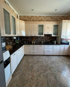 Дом 178м&sup2;, 2-этажный, участок 5 сот.  