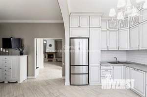 Дом 195м&sup2;, 2-этажный, участок 5 сот.  