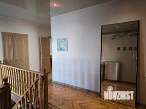 Дом 258м², 2-этажный, участок 6 сот.  