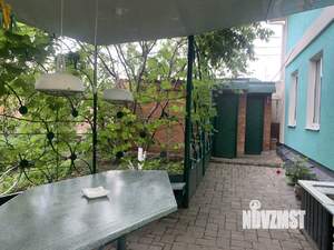 Дом 180м&sup2;, 2-этажный, участок 6 сот.  