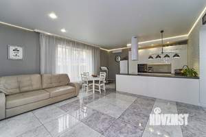 Дом 270м², 2-этажный, участок 10 сот.  