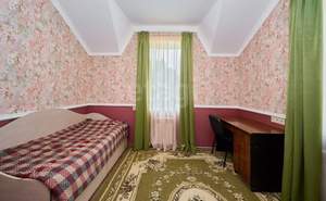 Дом 275м², 3-этажный, участок 6 сот.  