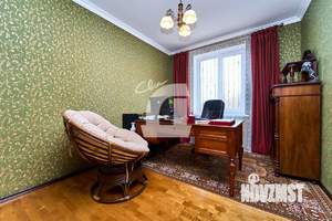 Дом 241м², 2-этажный, участок 14 сот.  