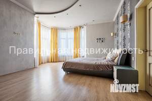 Дом 412м&sup2;, 3-этажный, участок 6 сот.  