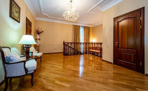 Дом 198м&sup2;, 2-этажный, участок 6 сот.  