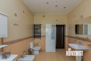Дом 294м², 2-этажный, участок 6 сот.  
