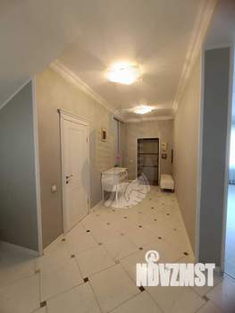 Дом 240м&sup2;, 2-этажный, участок 4 сот.  