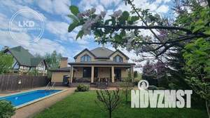 Дом 284м², 2-этажный, участок 8 сот.  