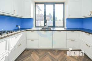 Дом 261м², 2-этажный, участок 9 сот.  