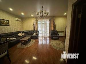 Дом 218м², 3-этажный, участок 5 сот.  