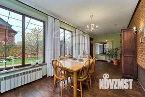 Дом 308м², 2-этажный, участок 8 сот.  