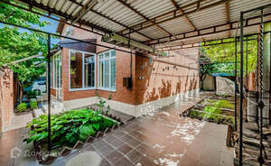 Дом 199м&sup2;, 2-этажный, участок 4 сот.  