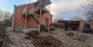 Дом 231м&sup2;, 2-этажный, участок 8 сот.  