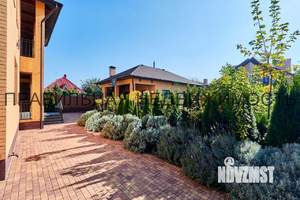 Дом 313м&sup2;, 2-этажный, участок 8 сот.  