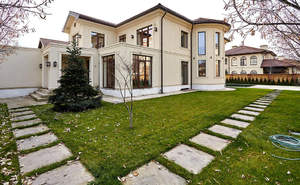 Дом 515м&sup2;, 2-этажный, участок 6 сот.  