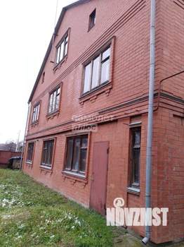 Дом 330м&sup2;, 3-этажный, участок 6 сот.  