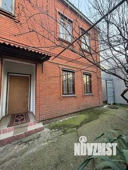 Дом 196м&sup2;, 2-этажный, участок 4 сот.  