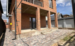 Дом 214м&sup2;, 2-этажный, участок 3 сот.  