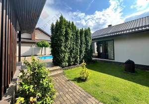 Дом 218м&sup2;, 2-этажный, участок 8 сот.  