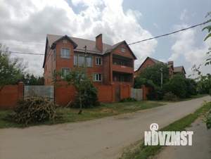 Дом 750м², 3-этажный, участок 11 сот.  