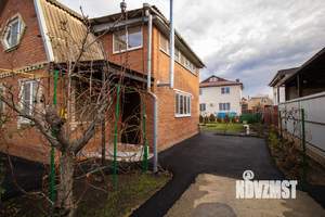 Дом 111м², 2-этажный, участок 4 сот.  