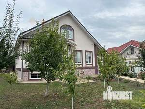 Дом 230м², 3-этажный, участок 10 сот.  