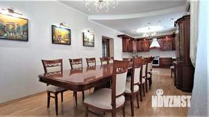 Дом 491м², 3-этажный, участок 12 сот.  