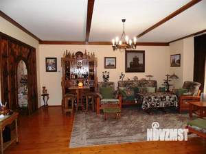 Дом 200м&sup2;, 2-этажный, участок 12 сот.  