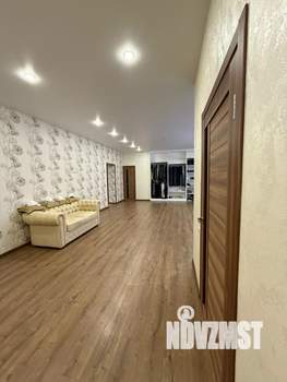 Дом 564м&sup2;, 2-этажный, участок 817 сот.  