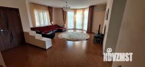 Дом 333м², 2-этажный, участок 8 сот.  