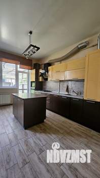 Дом 125м&sup2;, 2-этажный, участок 3 сот.  