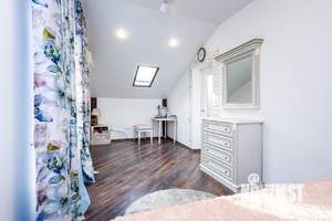 Дом 140м², 2-этажный, участок 4 сот.  